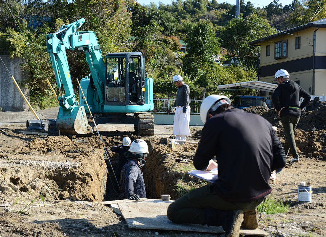 建築現場の作業風景